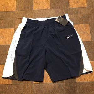 Nike Dunk Hyperelite Dri-Fit Shorts Jordan 1 Retro New Balance 9060 Adidas Samba